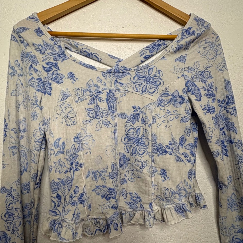 Altar'd State Blue Floral Toile Ribbed Crop Top Open Back Ruffle Small - Picture 3 of 7